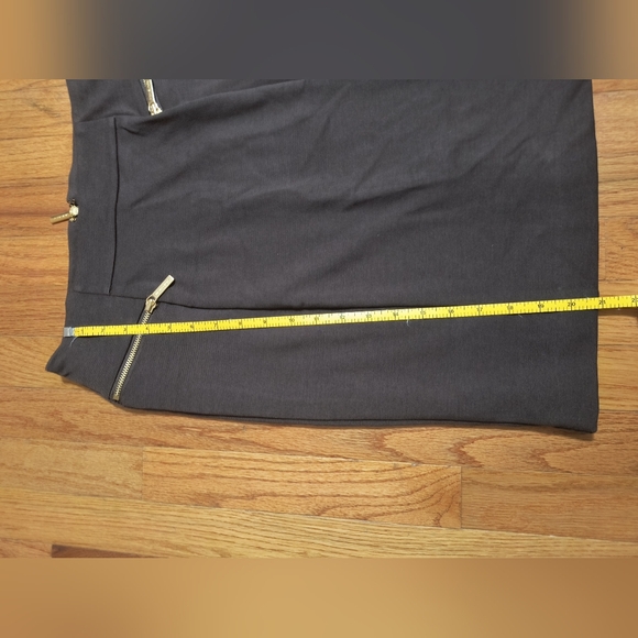 Michael Kors skirt, size 6, brown - Picture 7 of 9